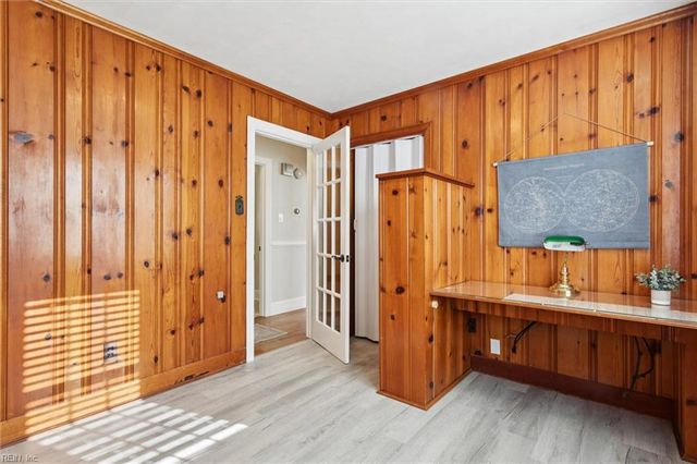 15 Willow RD, Hampton, VA 23664