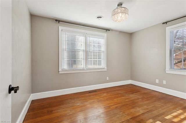 15 Willow RD, Hampton, VA 23664