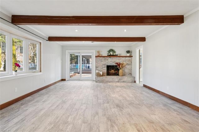 15 Willow RD, Hampton, VA 23664