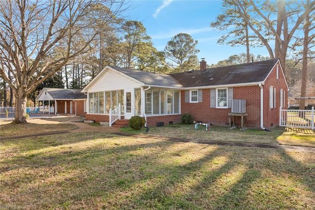 15 Willow RD, Hampton, VA 23664