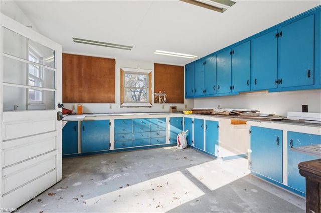 15 Willow RD, Hampton, VA 23664