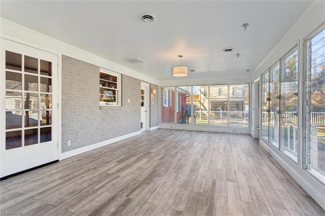 15 Willow RD, Hampton, VA 23664