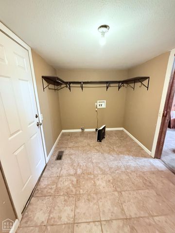 1105 W THOMPSON, Paragould, AR 72450