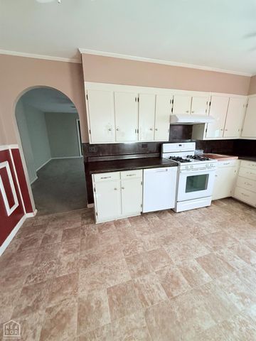 1105 W THOMPSON, Paragould, AR 72450