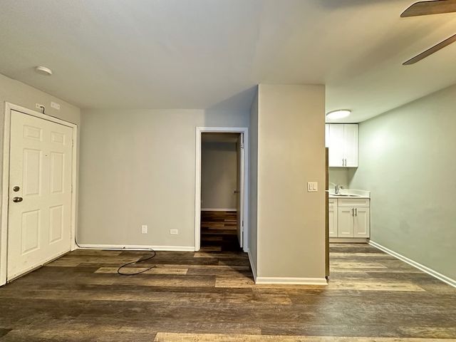 4543 N Dover Street 2C, Chicago, IL 60640