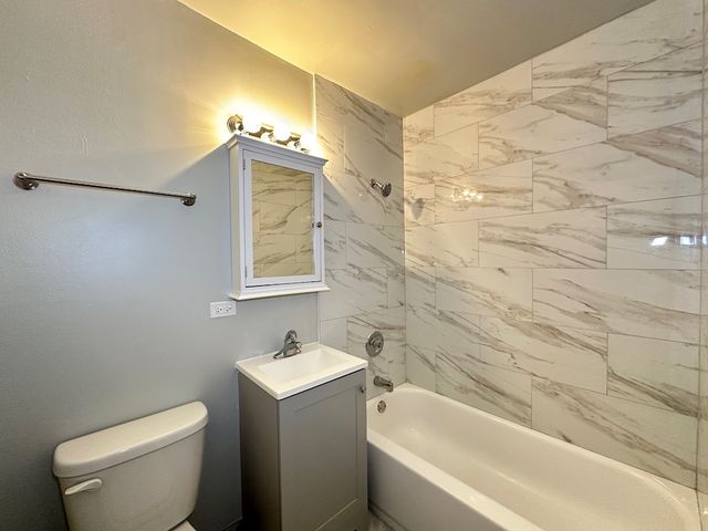 4543 N Dover Street 2C, Chicago, IL 60640