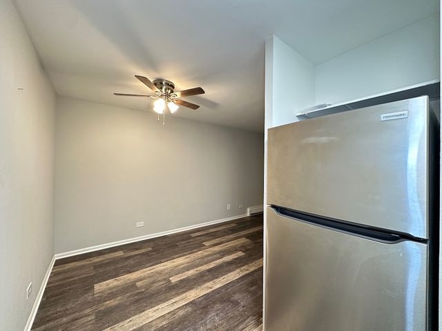 4543 N Dover Street 2C, Chicago, IL 60640