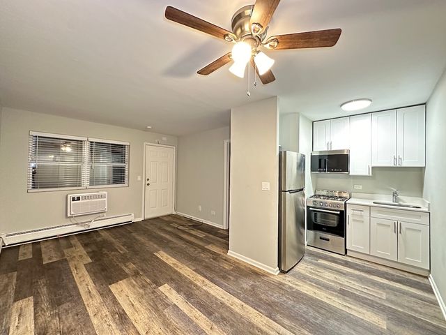 4543 N Dover Street 2C, Chicago, IL 60640