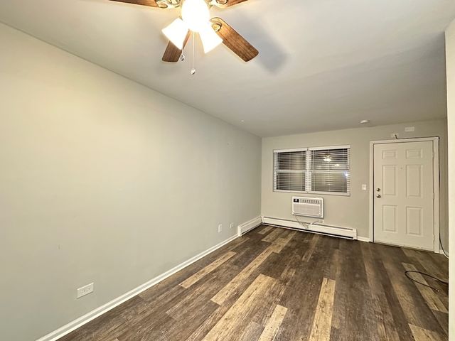 4543 N Dover Street 2C, Chicago, IL 60640
