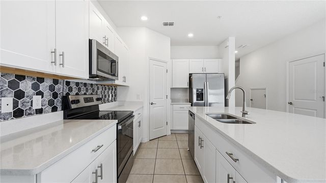 4790 REVOLUTIONARY WAY, St Cloud, FL 34769