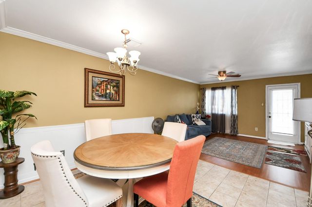 1549 Nichole Woods Drive, Houston, TX 77047