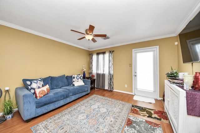 1549 Nichole Woods Drive, Houston, TX 77047