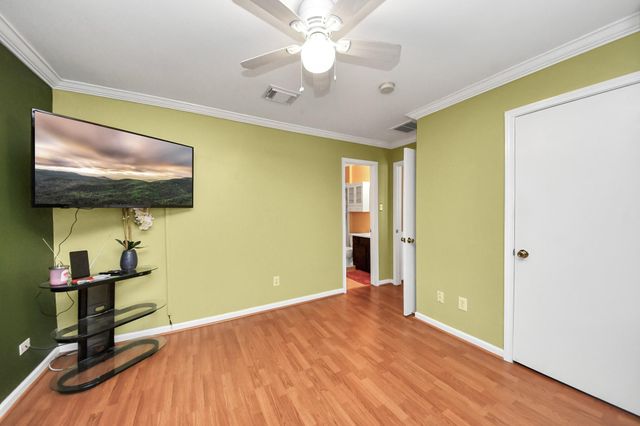 1549 Nichole Woods Drive, Houston, TX 77047