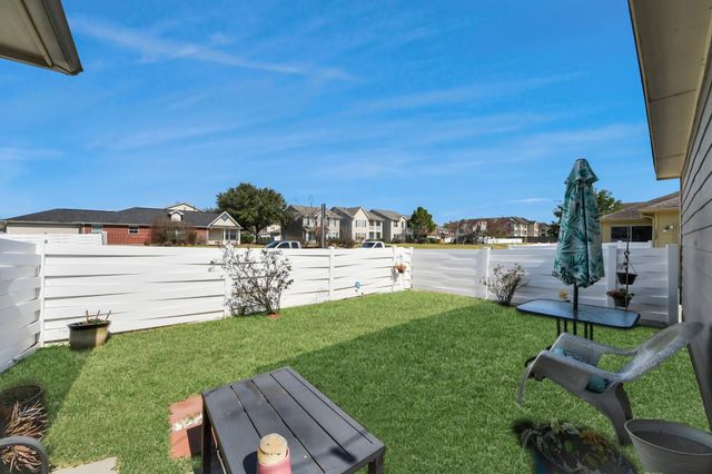 1549 Nichole Woods Drive, Houston, TX 77047