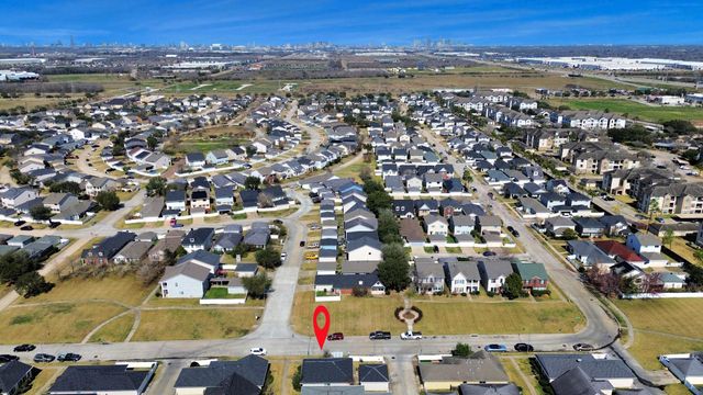 1549 Nichole Woods Drive, Houston, TX 77047