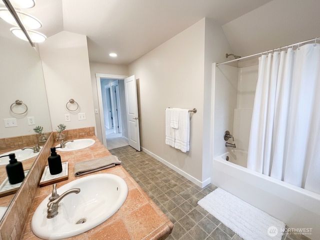433 7th Avenue, Kirkland, WA 98033
