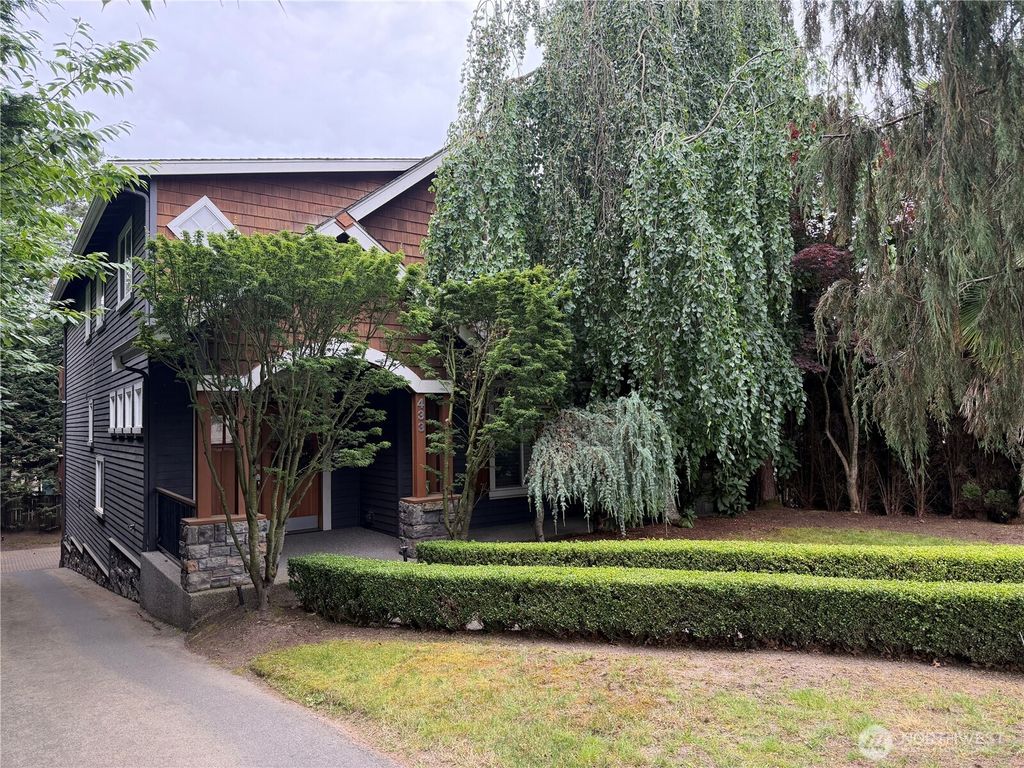 433 7th Avenue, Kirkland, WA 98033