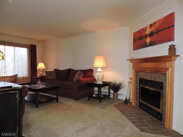 82 Fallen Timbers Trl, Rockaway Twp., NJ 07866