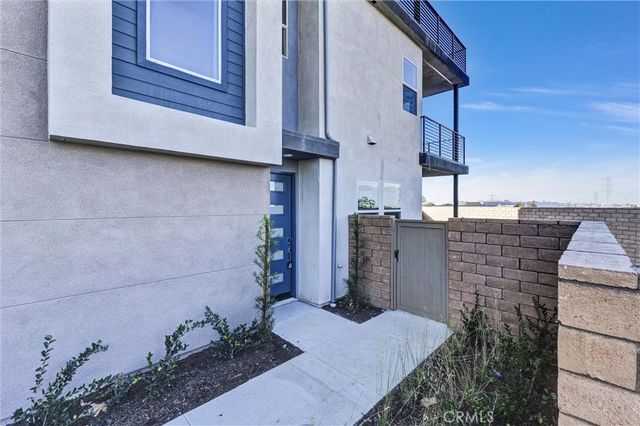 2058 Hollyleaf, Montebello, CA 90640