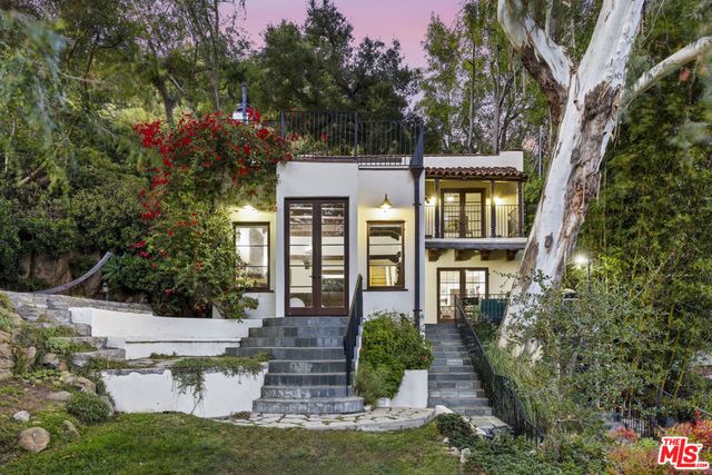 10037 Reevesbury Drive, Beverly Hills, CA 90210