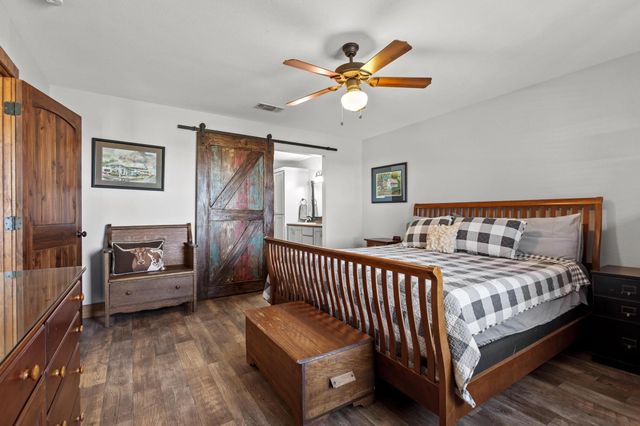 602 N Water Street FM1752, Savoy, TX 75479