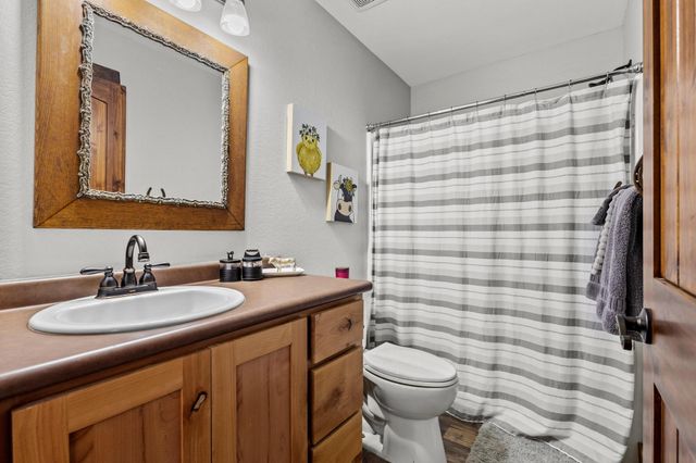 602 N Water Street FM1752, Savoy, TX 75479