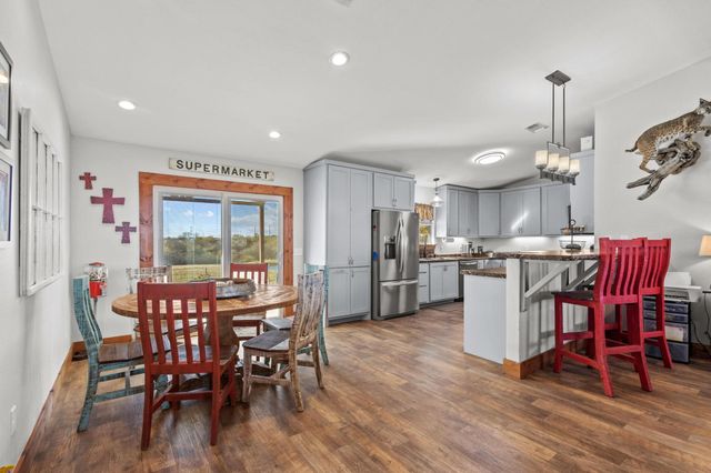 602 N Water Street FM1752, Savoy, TX 75479