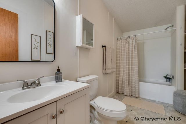407 SOUTH FORK RD, Cheyenne, WY 82007