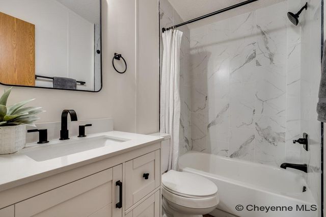 407 SOUTH FORK RD, Cheyenne, WY 82007