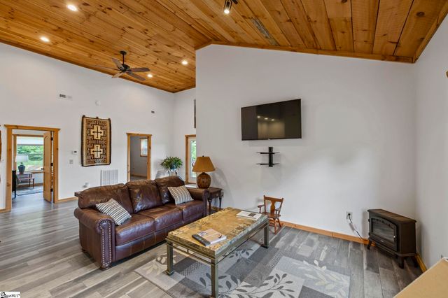 442 Blantyre Church Road, Other, NC 28742