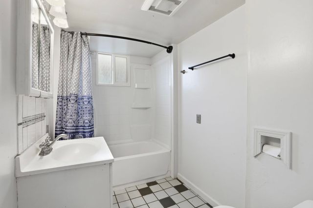 4223 N Madison St, Spokane, WA 99205