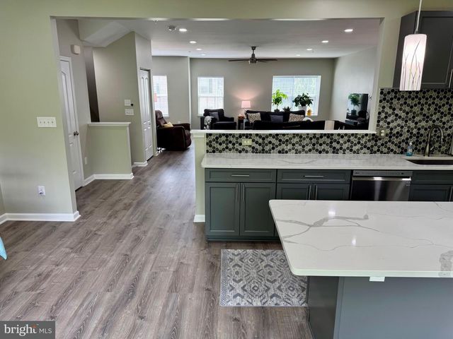 707 S TWIN LAKES BLVD, Newark, DE 19711