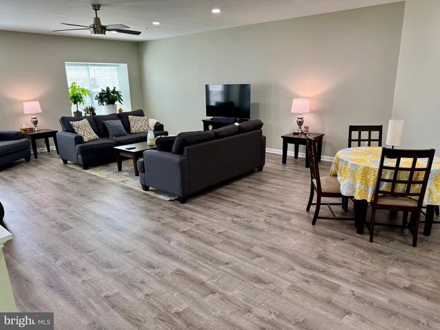 707 S TWIN LAKES BLVD, Newark, DE 19711