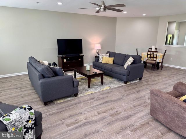 707 S TWIN LAKES BLVD, Newark, DE 19711
