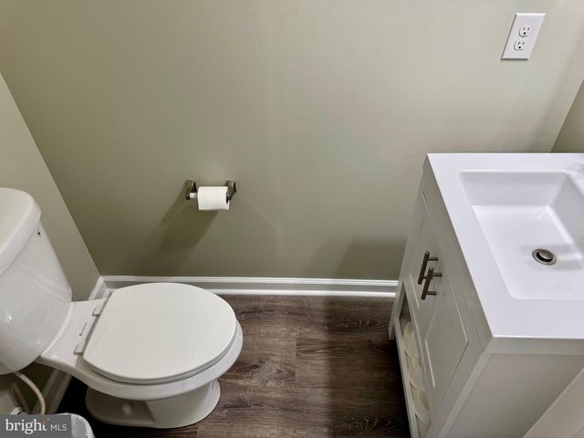 707 S TWIN LAKES BLVD, Newark, DE 19711