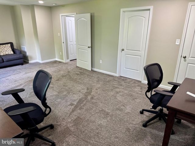707 S TWIN LAKES BLVD, Newark, DE 19711