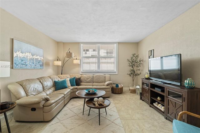 4250 Galt Ocean Drive 1L, Fort Lauderdale, FL 33308