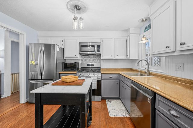 1 Outward Reach, Yarmouth Port, MA 02675