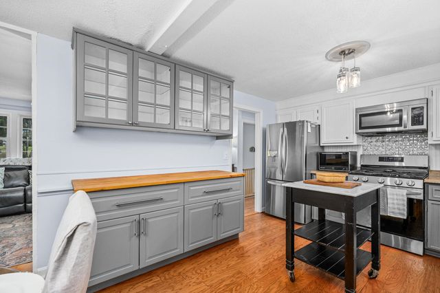 1 Outward Reach, Yarmouth Port, MA 02675