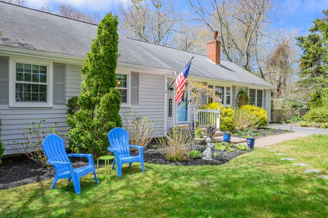 1 Outward Reach, Yarmouth Port, MA 02675
