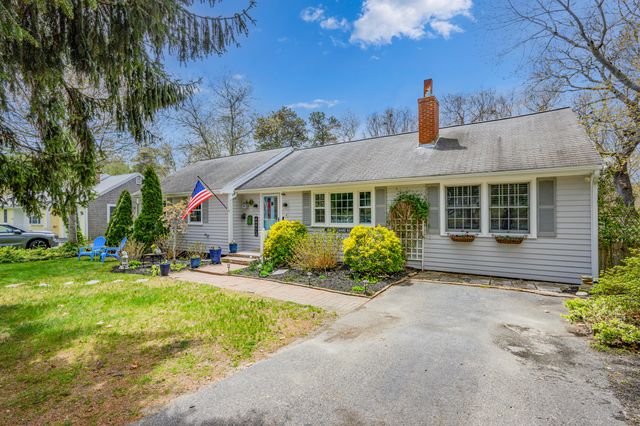 1 Outward Reach, Yarmouth Port, MA 02675