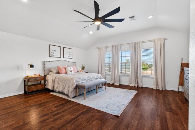 7675 Michael Road, Sanger, TX 76266