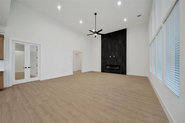 229 Gonsoulin Lane, Pinehurst, TX 77362