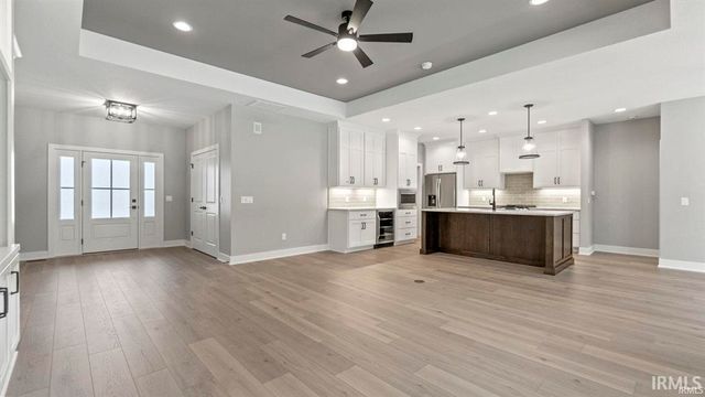 17810 TULLYMORE Lane, Leo, IN 46765