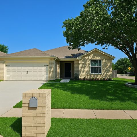 4937 Spur Ridge Court, Fort Worth, TX 76244