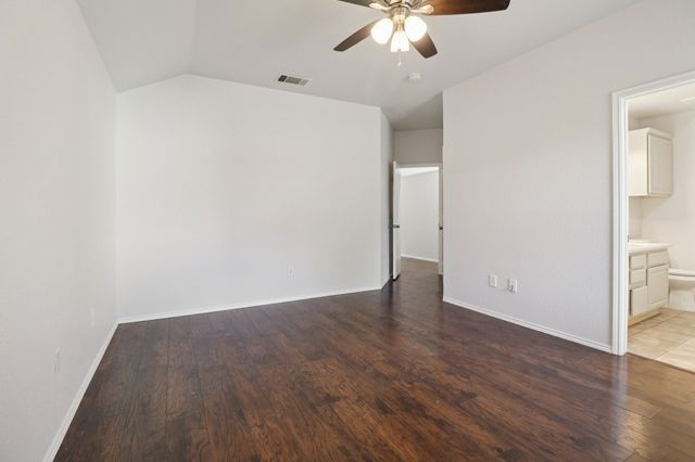 4937 Spur Ridge Court, Fort Worth, TX 76244