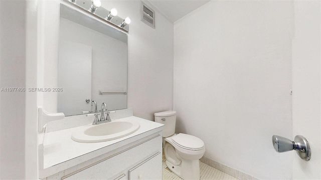 5300 Washington Street D303, Hollywood, FL 33021