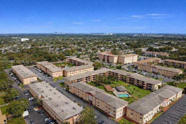 5300 Washington Street D303, Hollywood, FL 33021