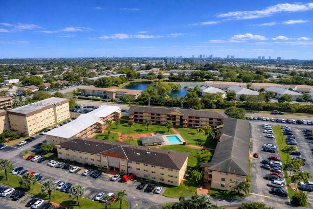 5300 Washington Street D303, Hollywood, FL 33021