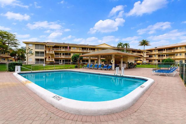 5300 Washington Street D303, Hollywood, FL 33021